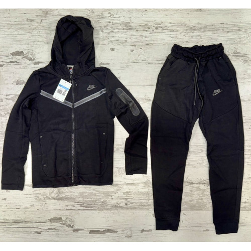 8310 Детски екип Tech Fleece черно